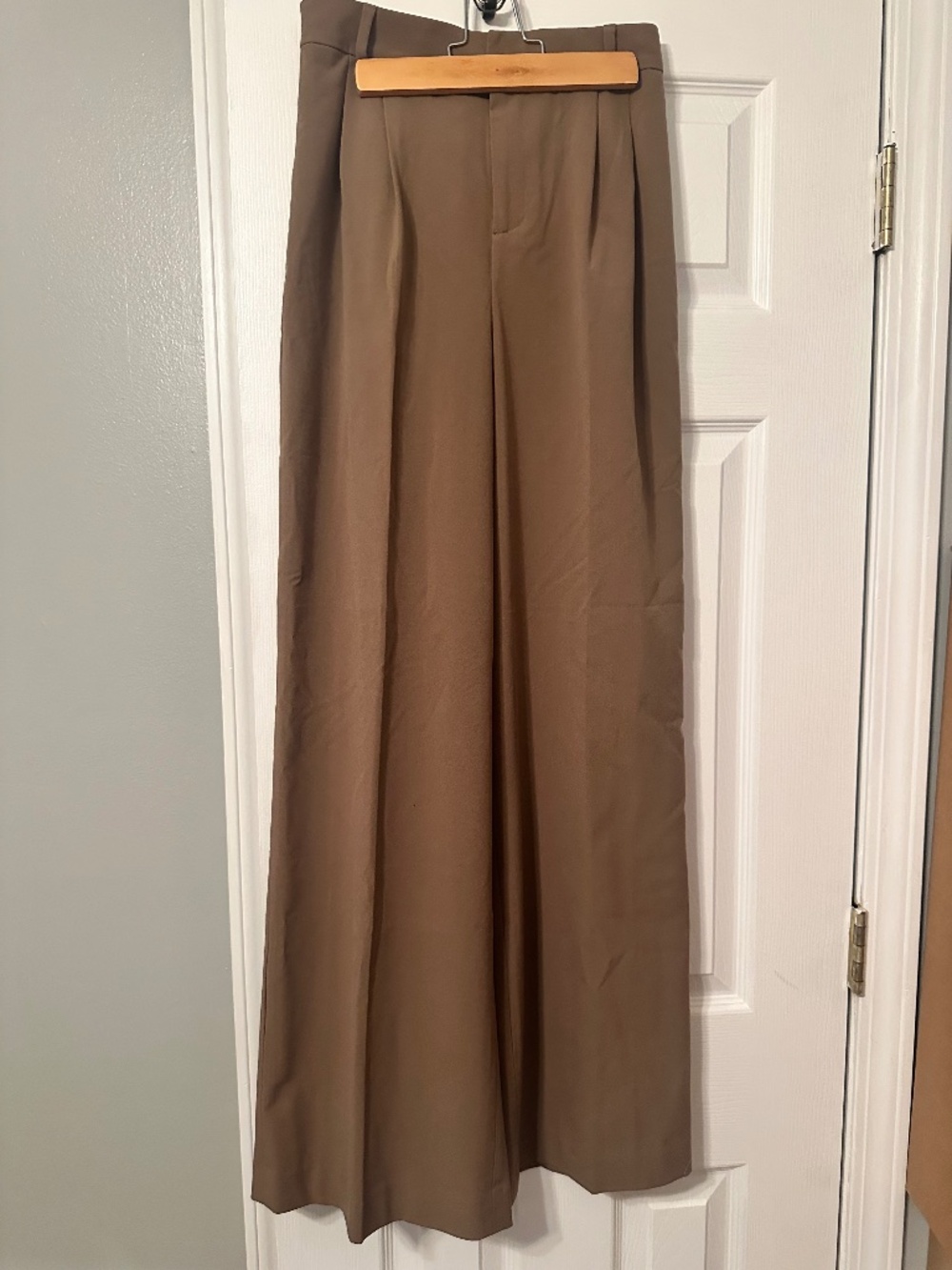 Women’s wide leg trousers